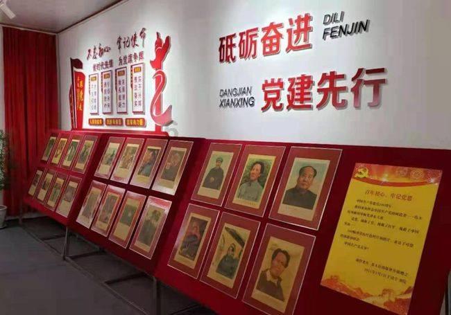 这个碗莲是不是要换盆，每天上午水都会被晒热游戏画面